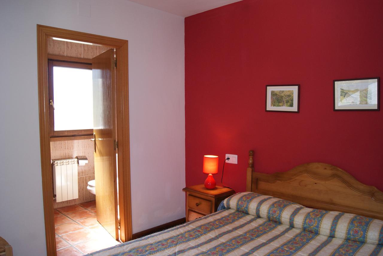 Pensio Samarra Hotel Ribera de Cardos Exterior photo
